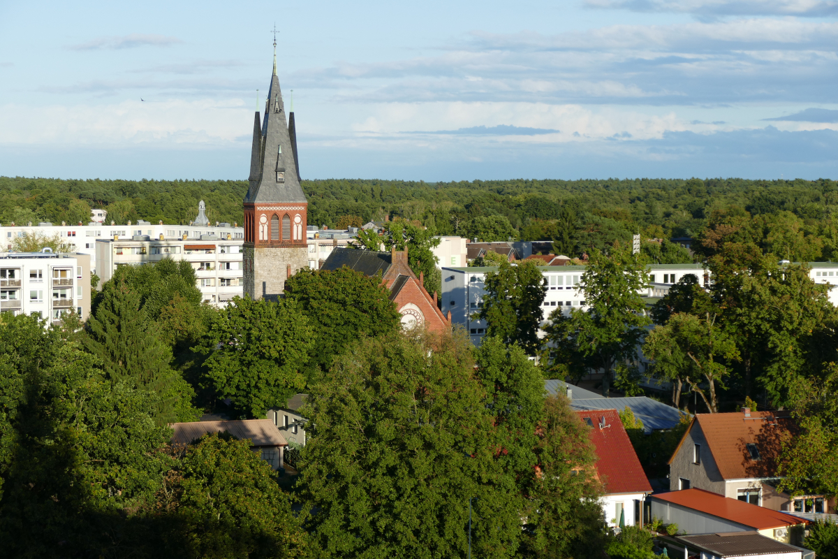 Kirche und Umgebung Erkner